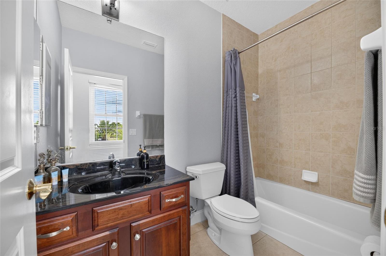 MIRABAY PH 3B-2 - Residential