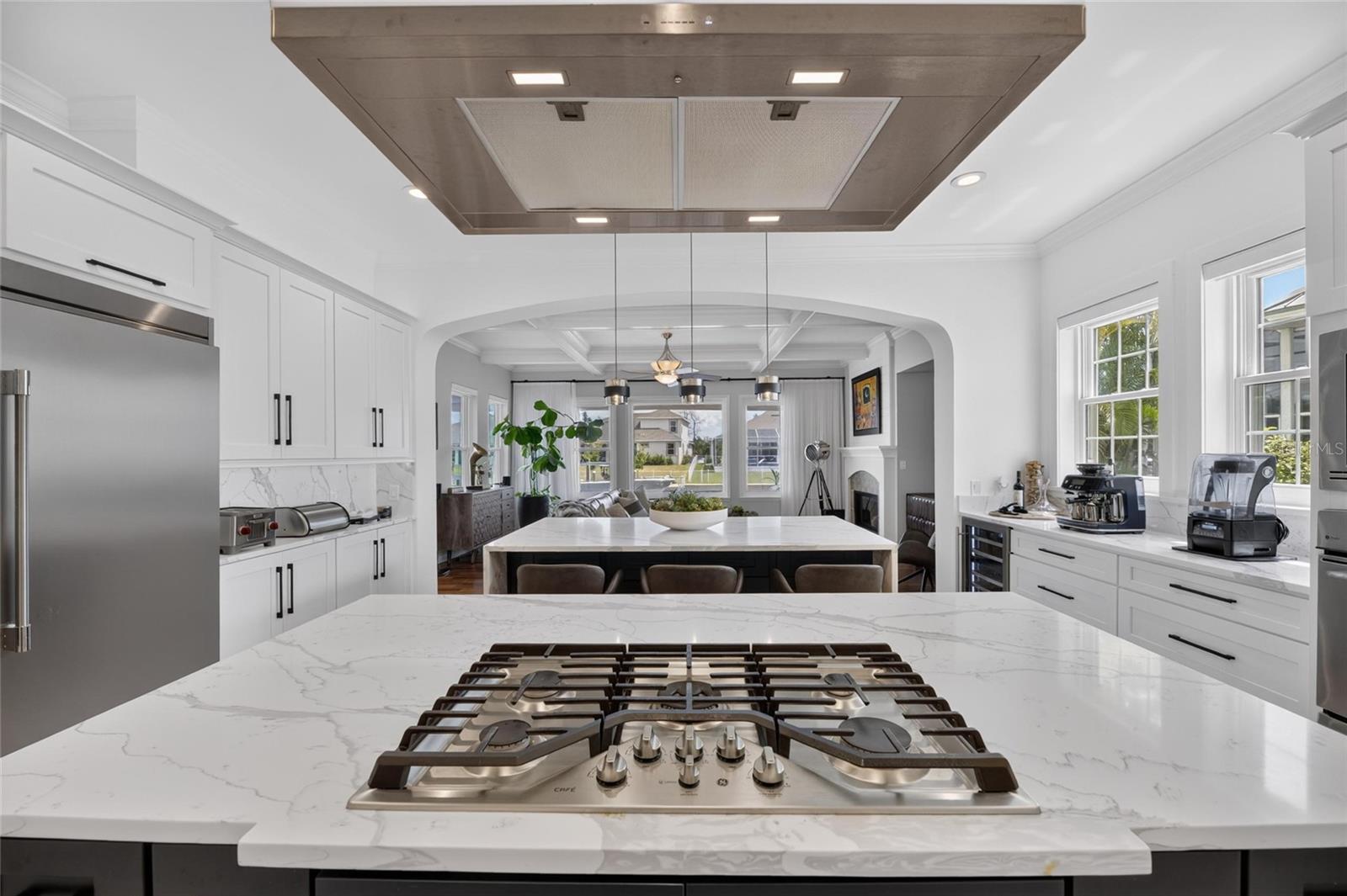 MIRABAY PH 3B-2 - Residential
