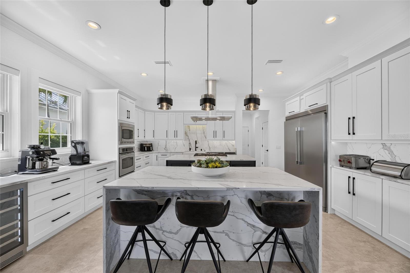 MIRABAY PH 3B-2 - Residential