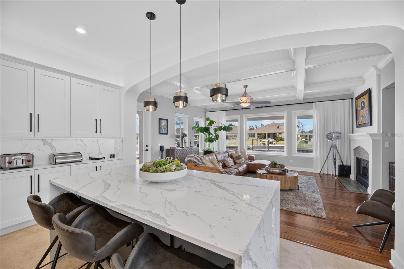 MIRABAY PH 3B-2 - Residential