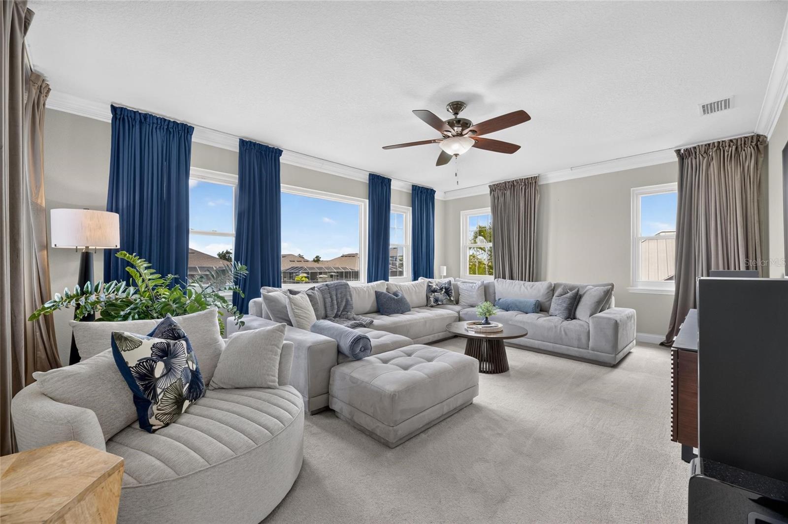 MIRABAY PH 3B-2 - Residential