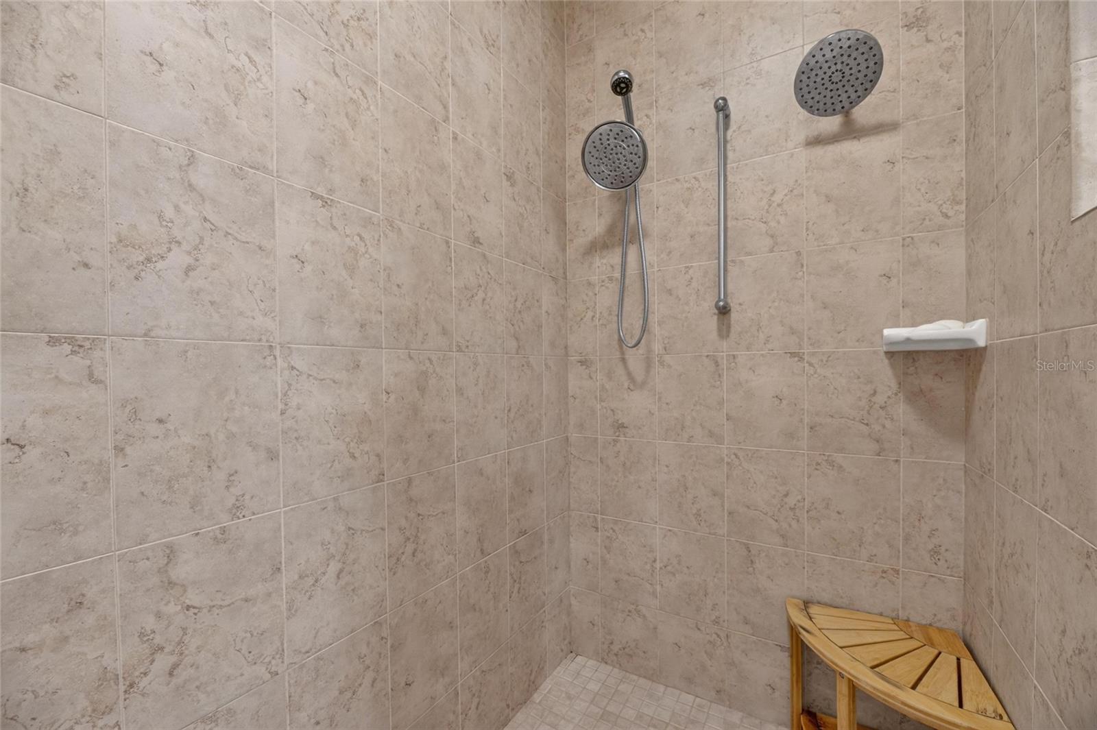 MIRABAY PH 3B-2 - Residential