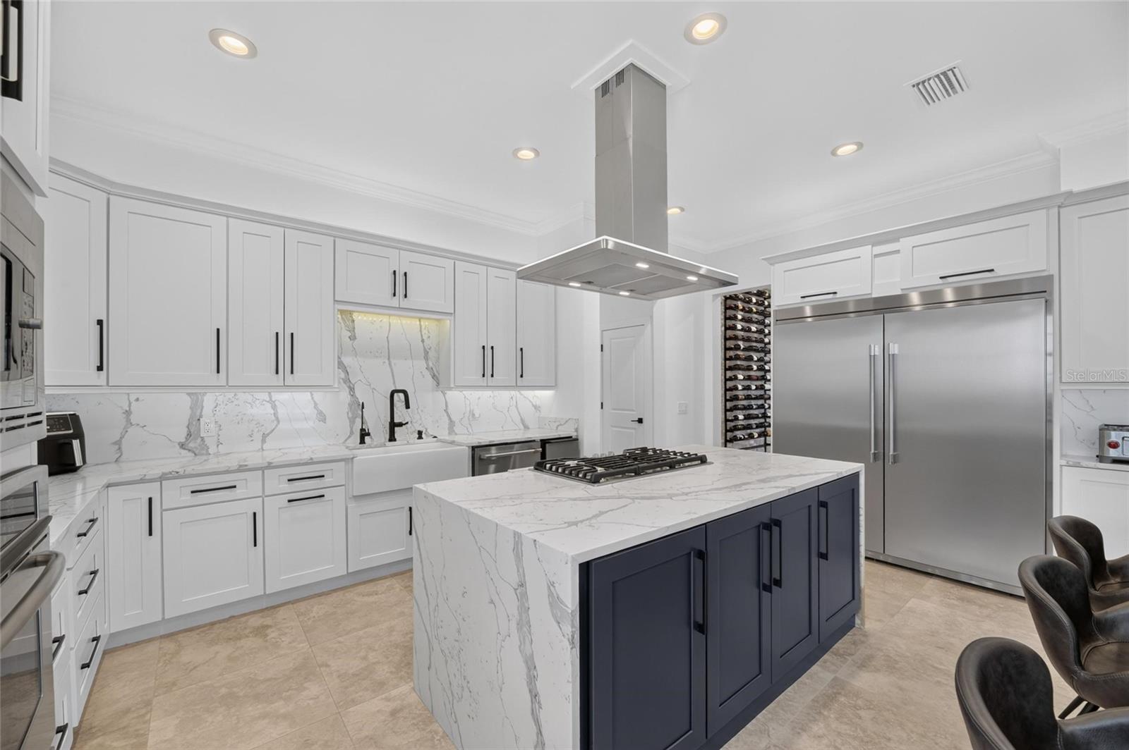 MIRABAY PH 3B-2 - Residential
