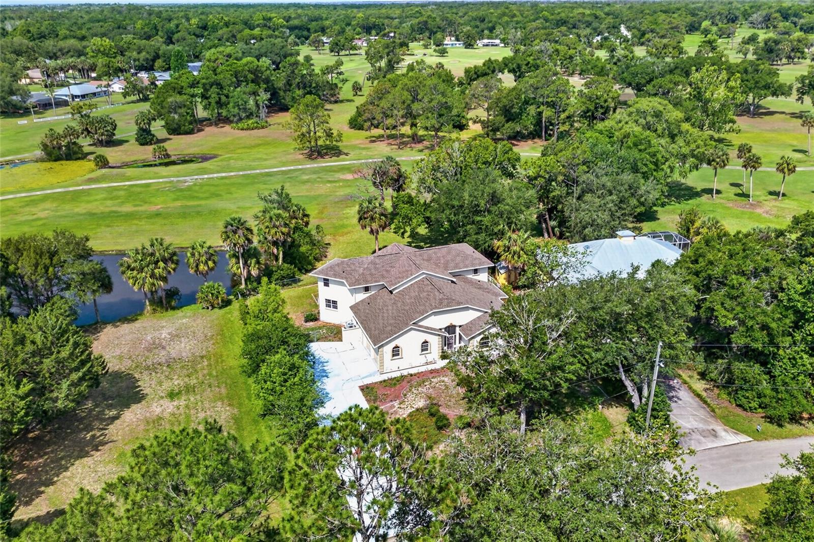 PARADISE COUNTRY CLUB - Residential