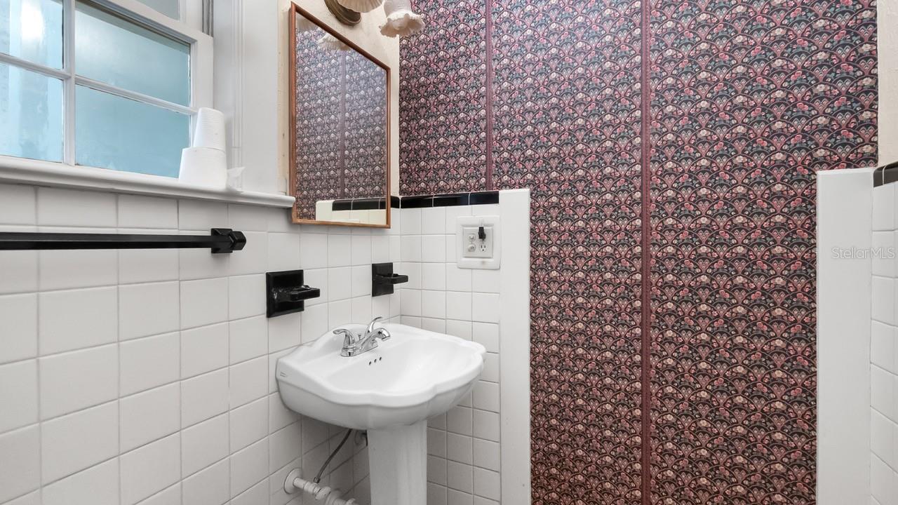HOWEY EMERY HEIGHTS - Residential