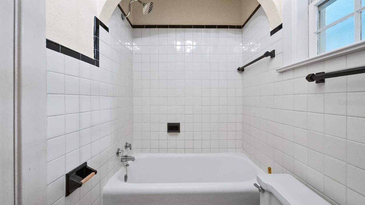 HOWEY EMERY HEIGHTS - Residential