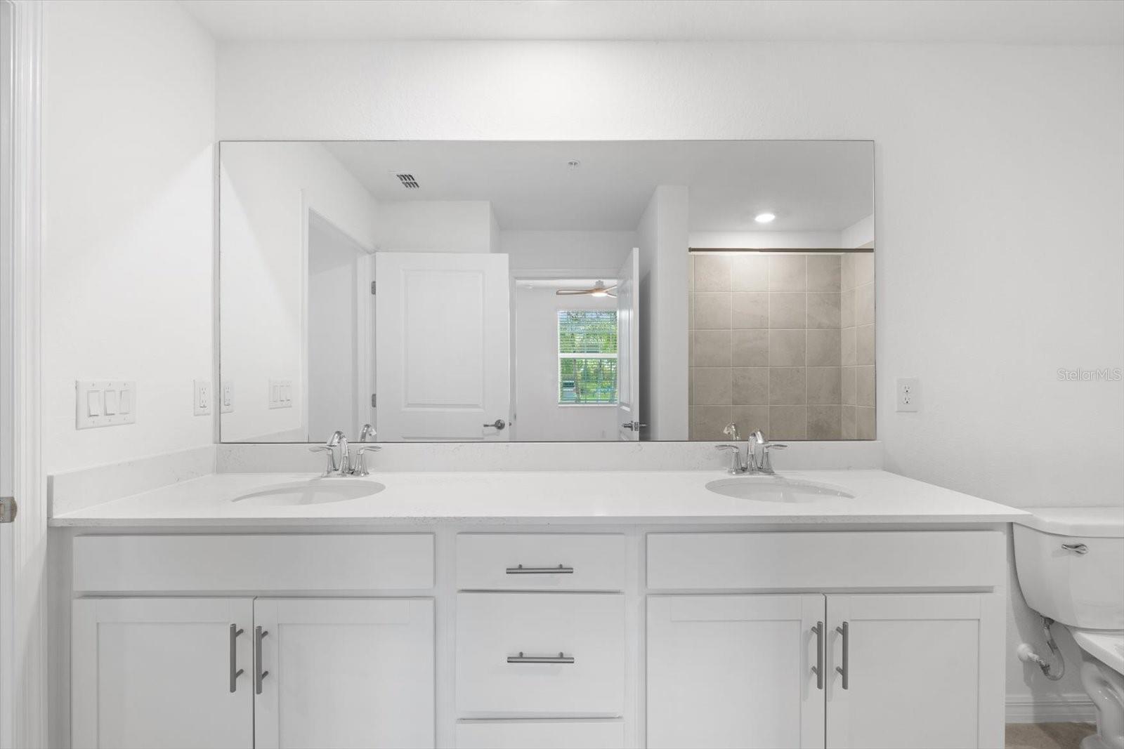 WELLEN PARK GOLF & COUNTRY CLB - Residential