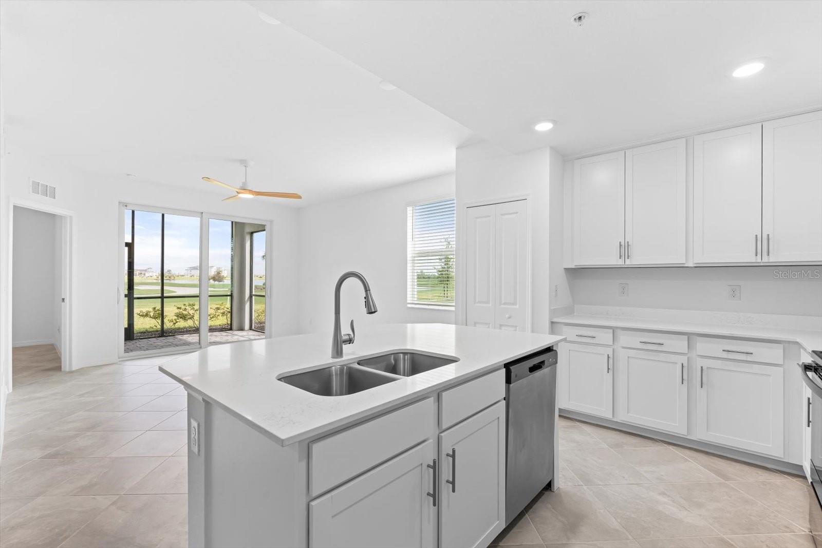 WELLEN PARK GOLF & COUNTRY CLB - Residential
