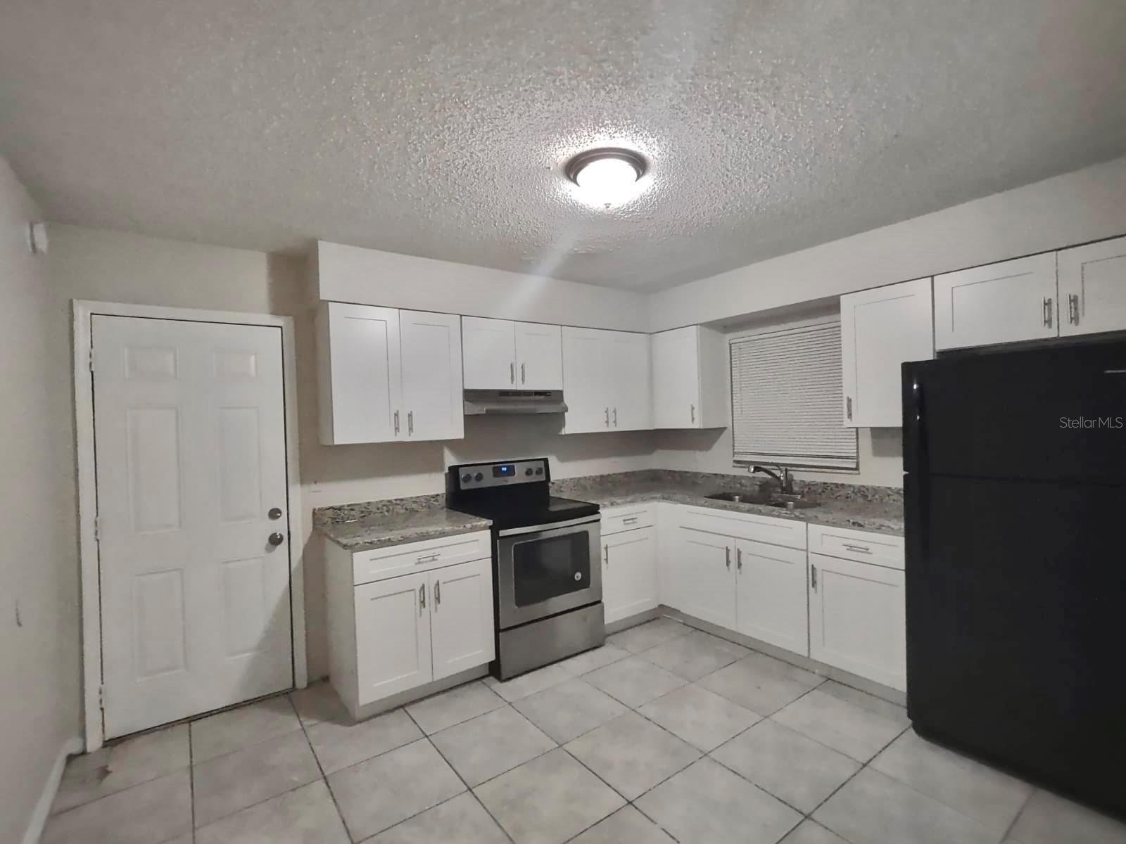 LEESBURG BIRCHWOOD - Residential Lease