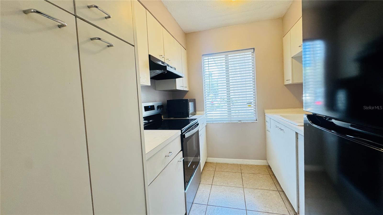 PLACE ONE A CONDO - Residential Lease