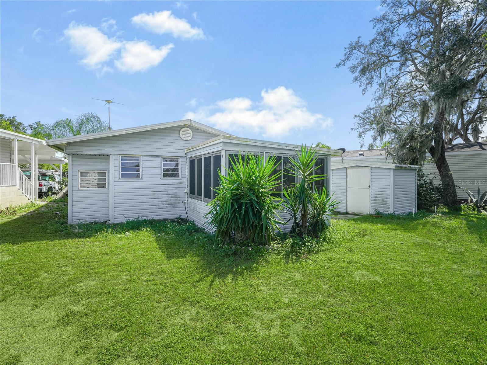 SADDLEBAG LAKE - Residential