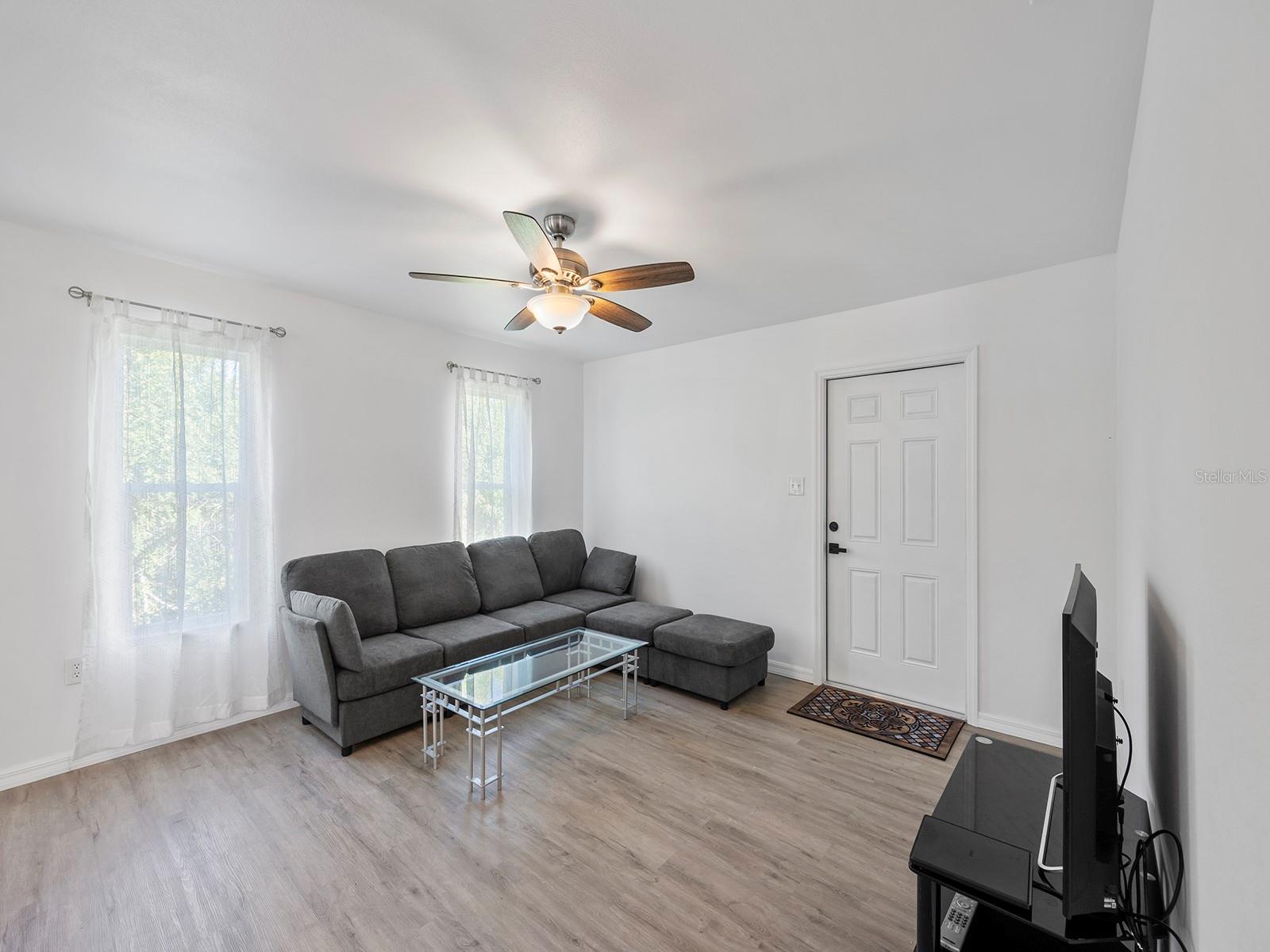 SCHMIDTS - Residential Lease