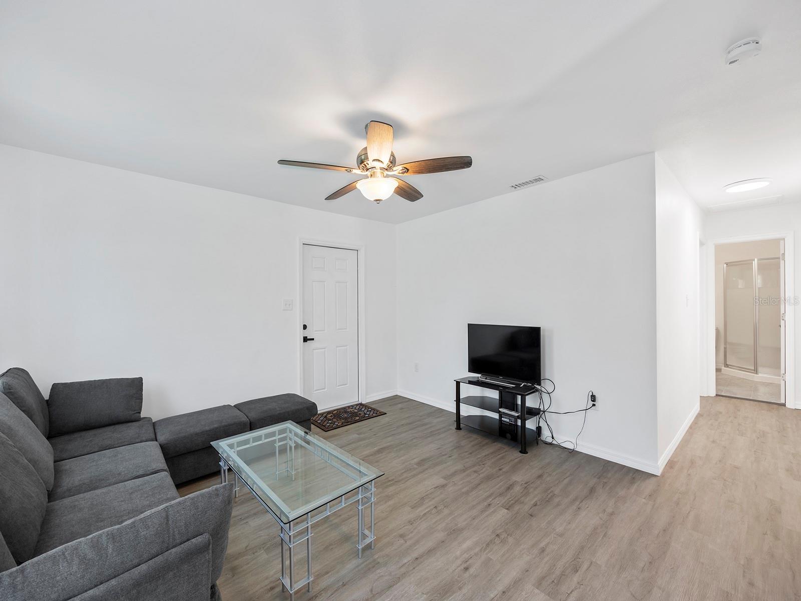 SCHMIDTS - Residential Lease