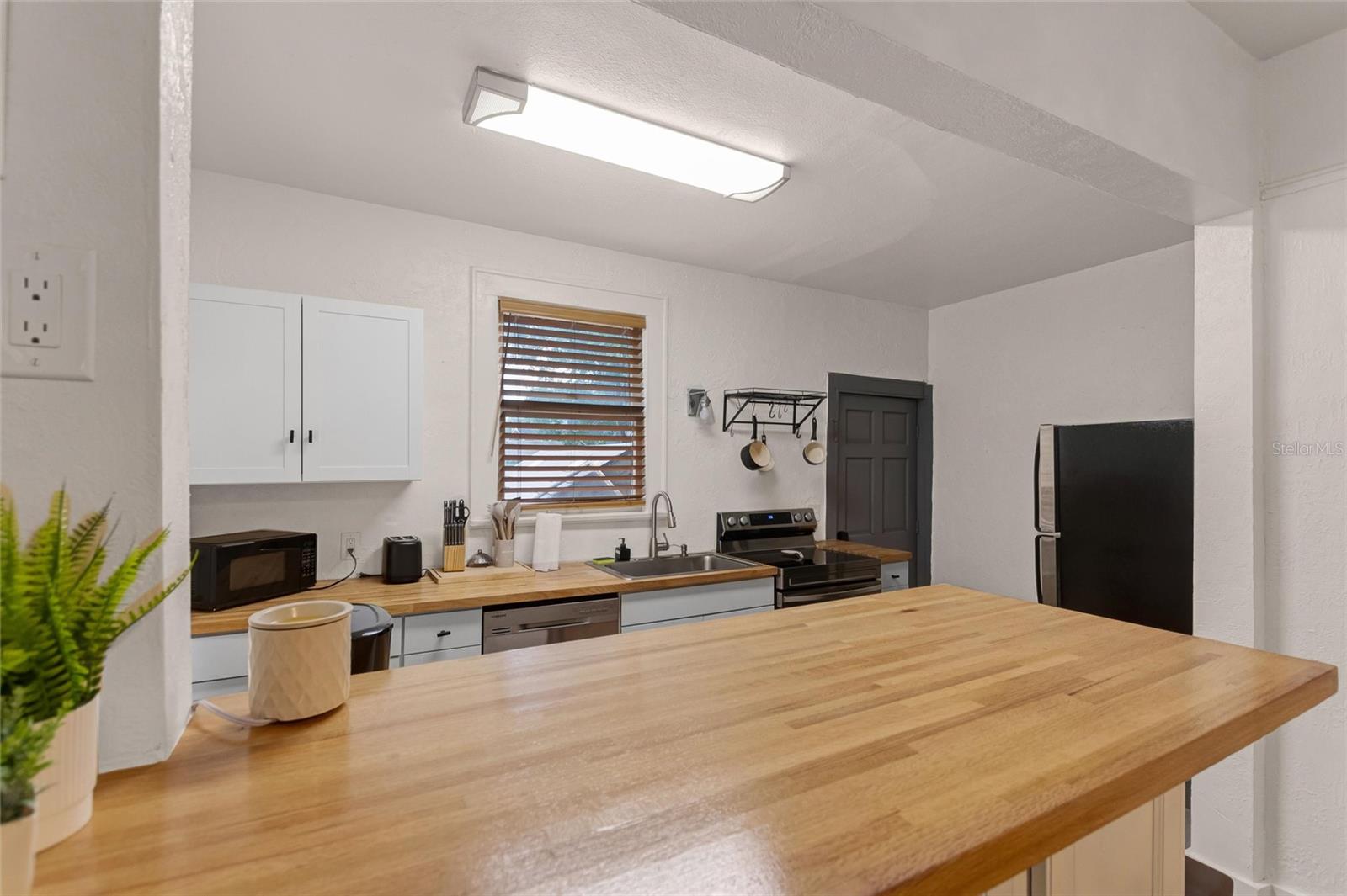 JOHNSONS T H SUBDIVISION - Residential Income