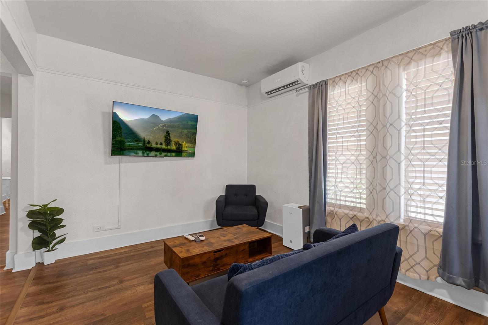 JOHNSONS T H SUBDIVISION - Residential Income