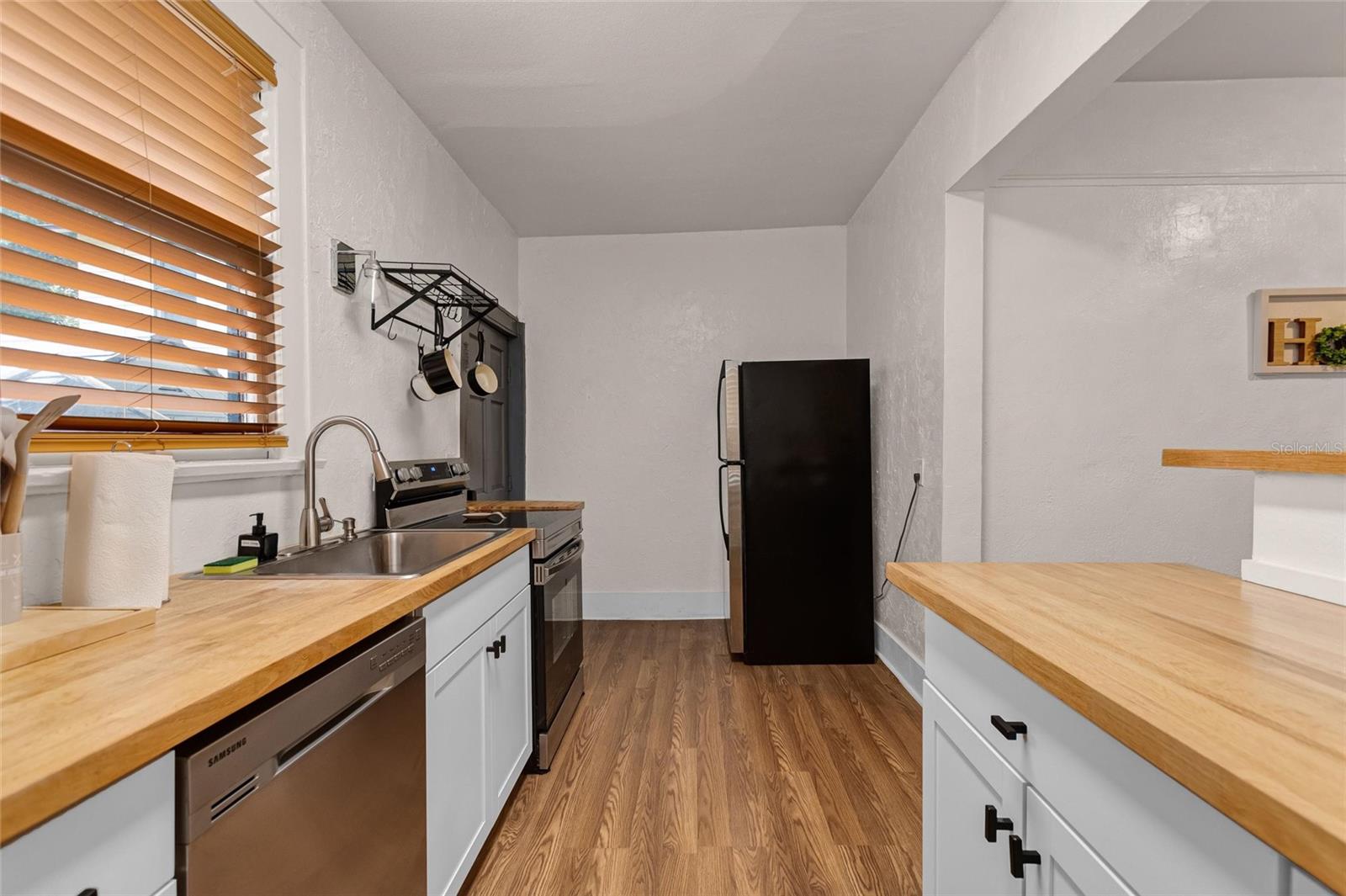 JOHNSONS T H SUBDIVISION - Residential Income