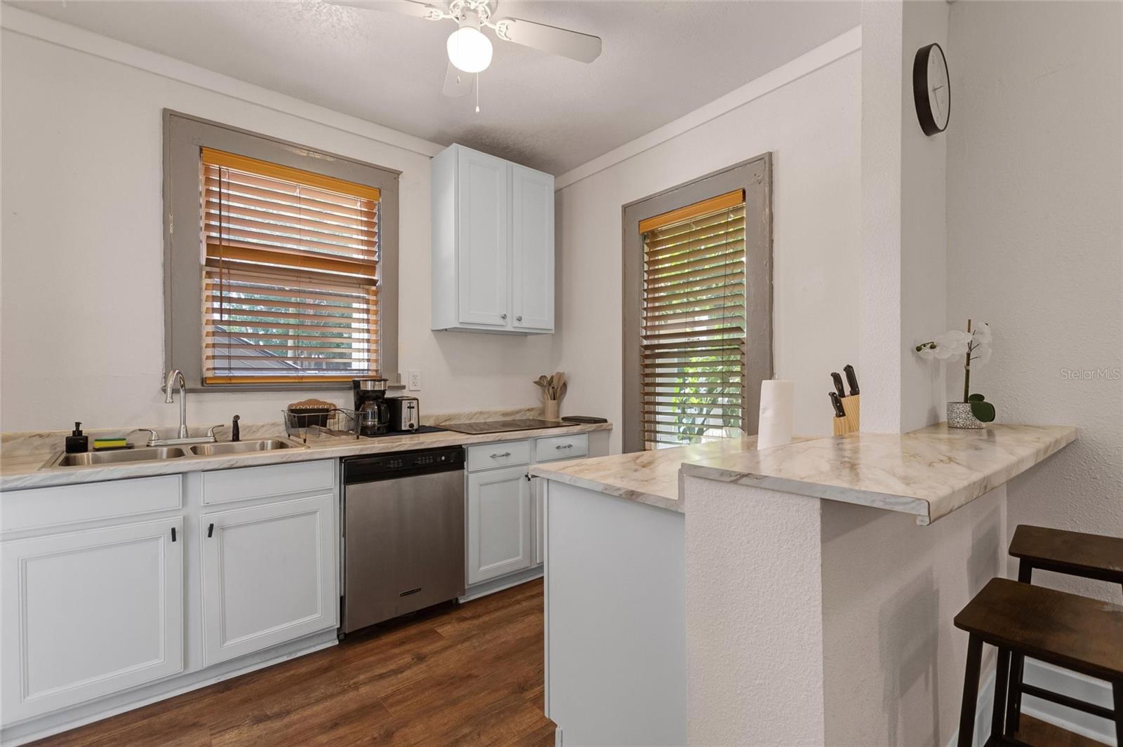 JOHNSONS T H SUBDIVISION - Residential Income