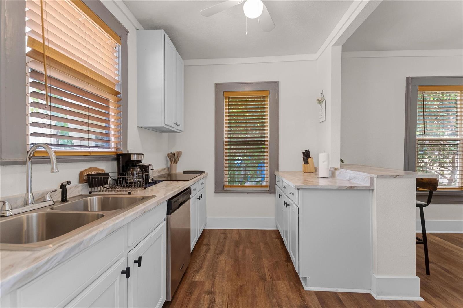 JOHNSONS T H SUBDIVISION - Residential Income