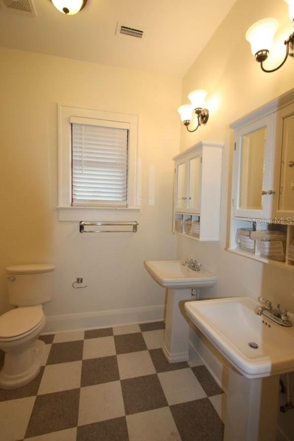 JENSEN PLACE - Residential Lease
