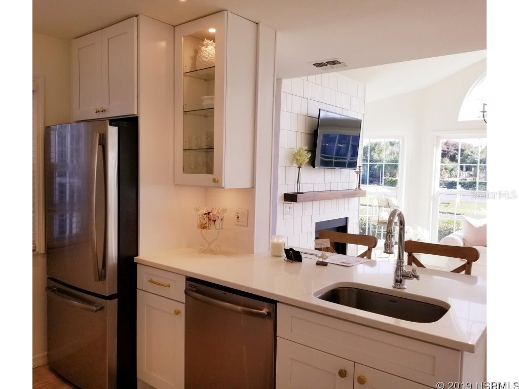 Sun Beach Club Condo Ph 01-03 - Residential