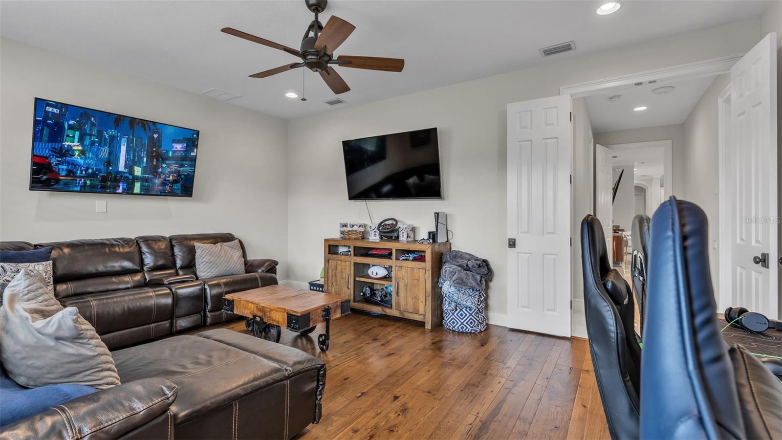 EAGLEBROOKE NORTH - Residential