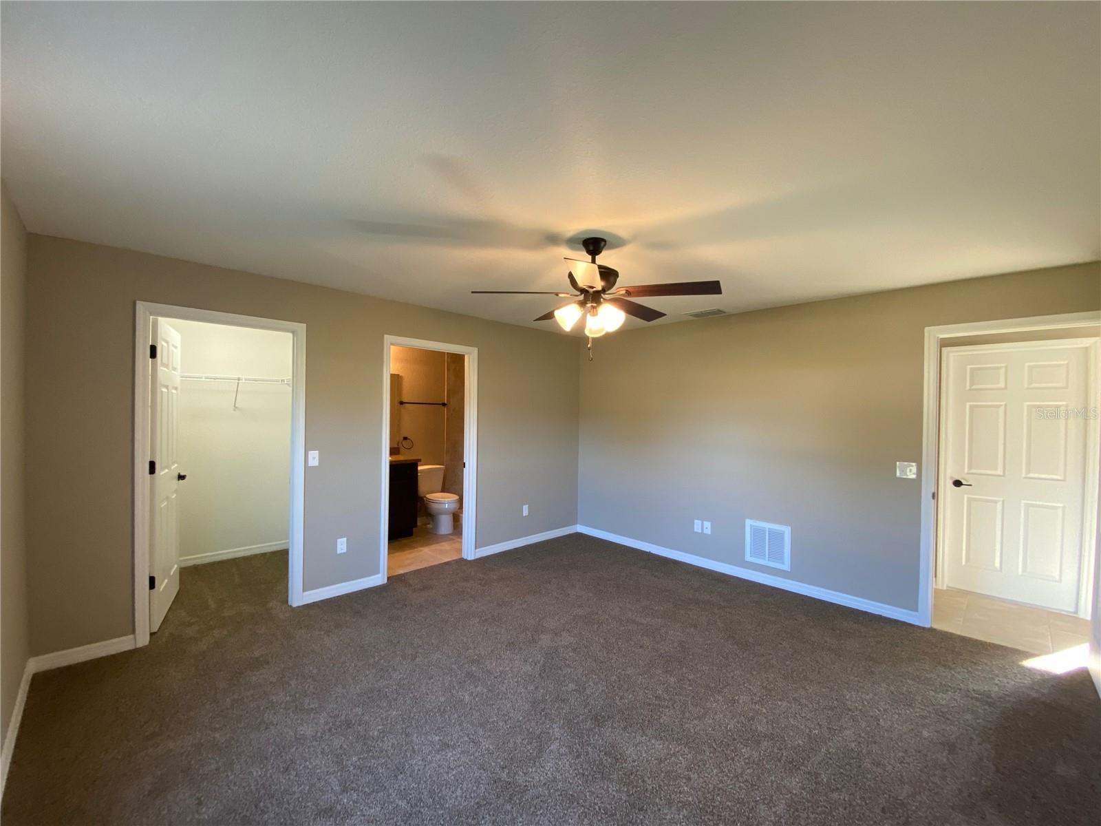SILVER SPGS SHORES UN 18 - Residential Lease