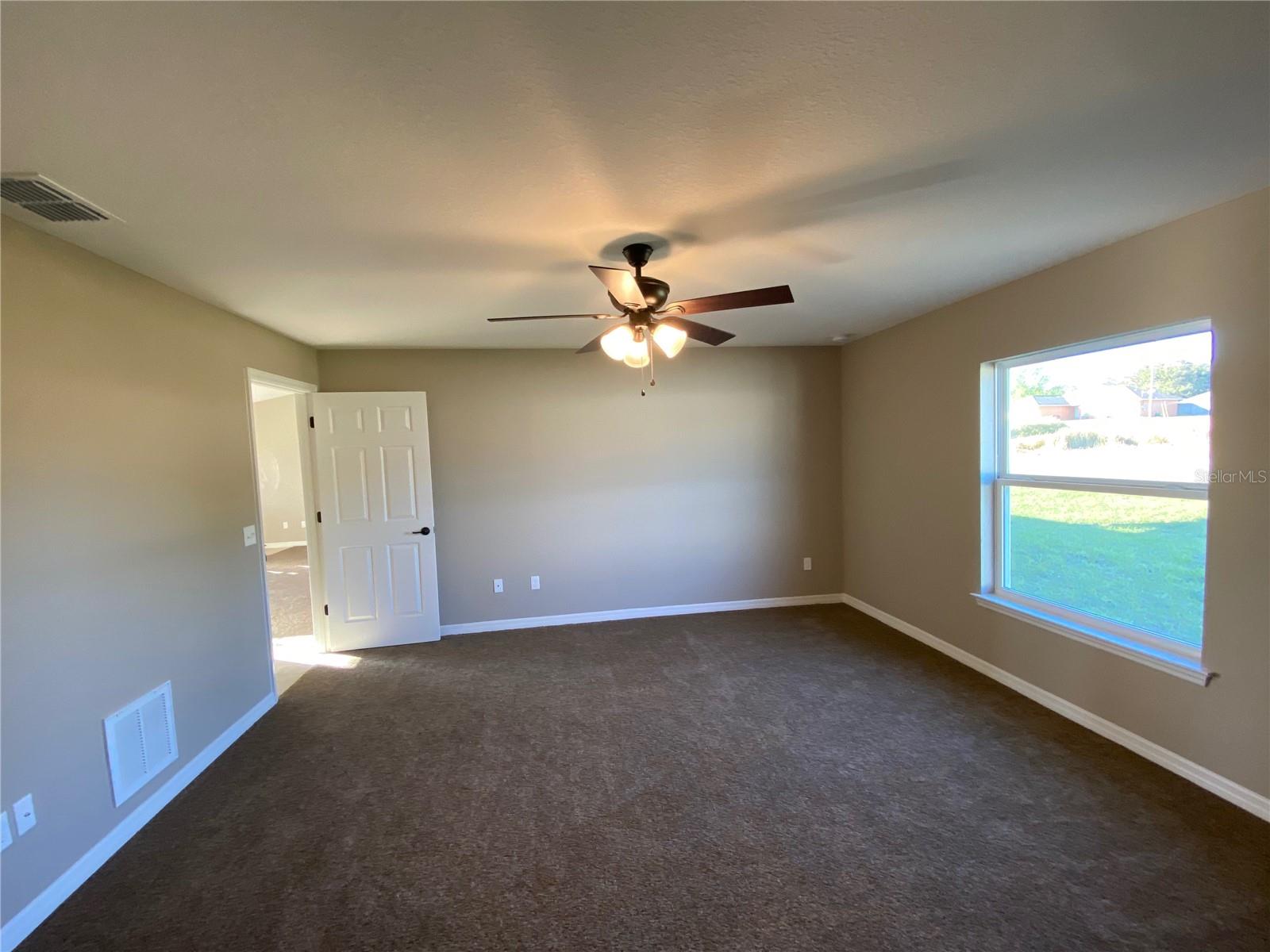 SILVER SPGS SHORES UN 18 - Residential Lease