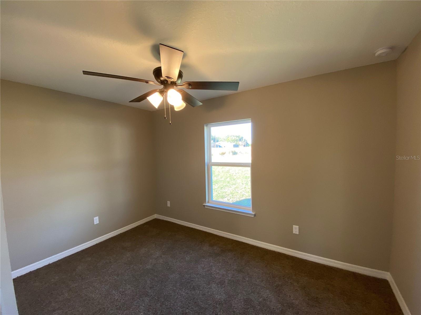 SILVER SPGS SHORES UN 18 - Residential Lease