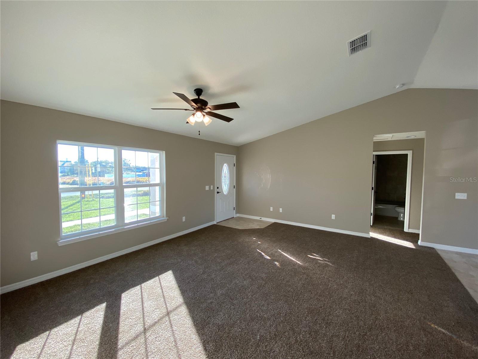 SILVER SPGS SHORES UN 18 - Residential Lease