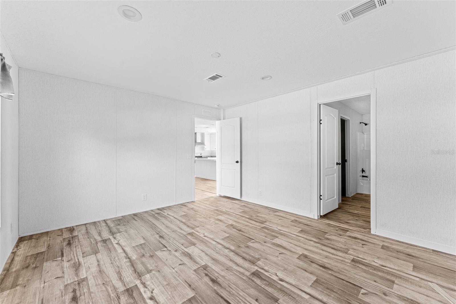 ALLANDALE - Residential