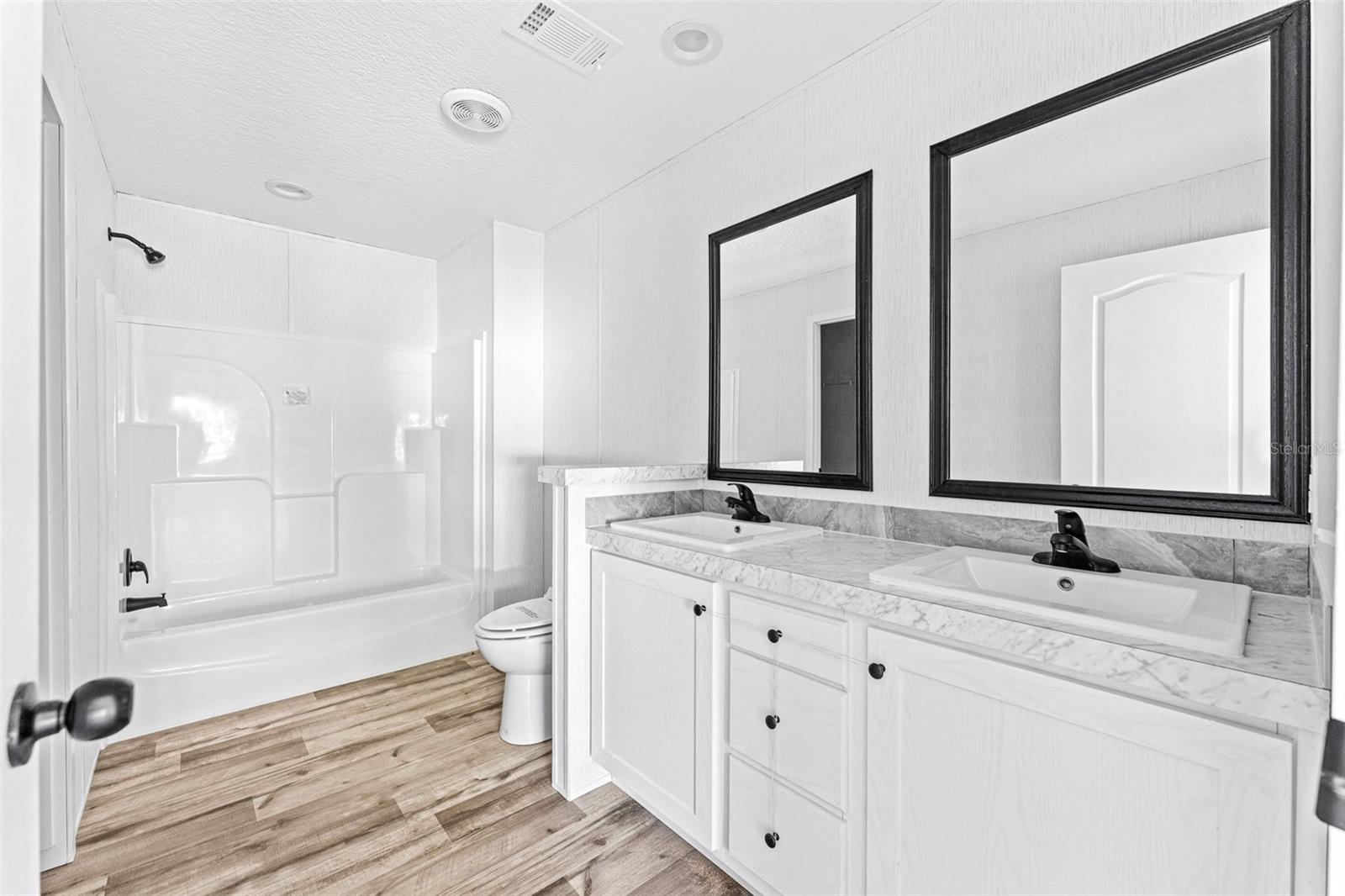 ALLANDALE - Residential