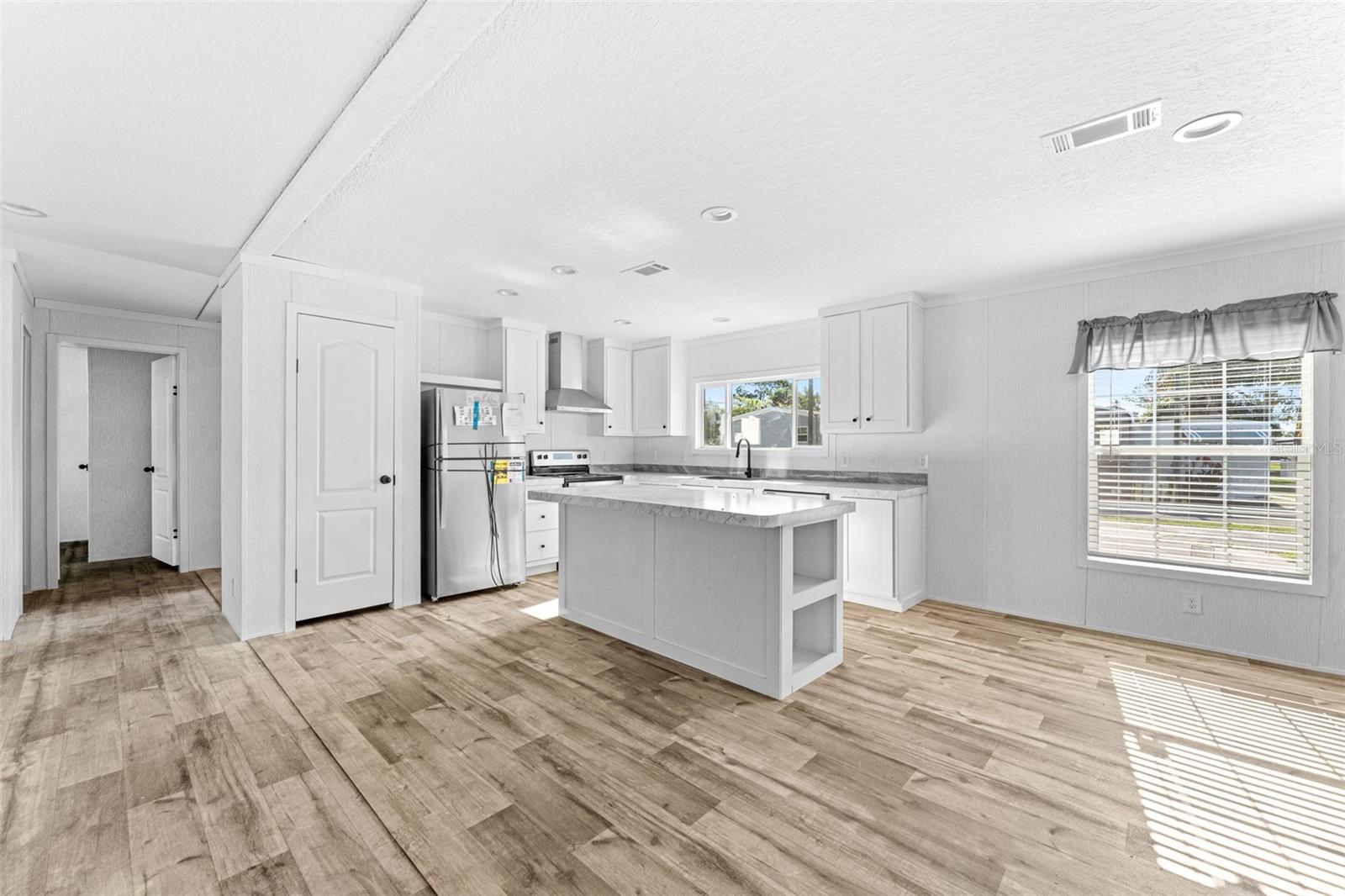 ALLANDALE - Residential