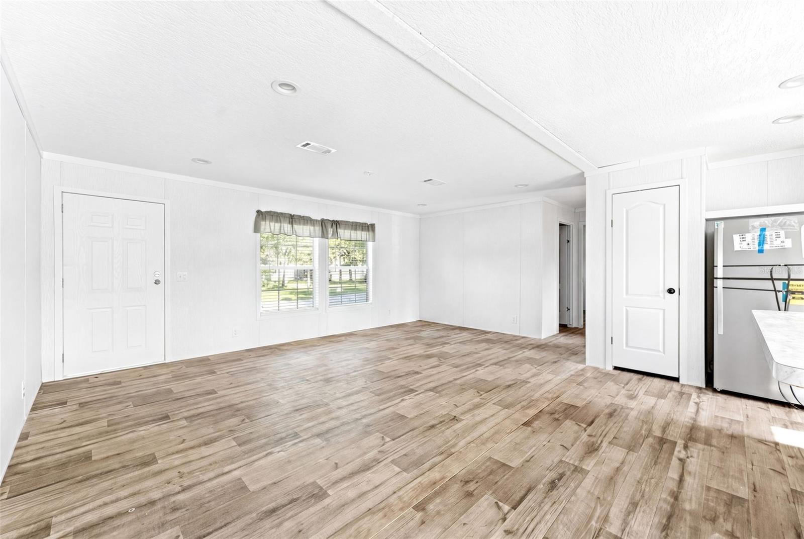 ALLANDALE - Residential