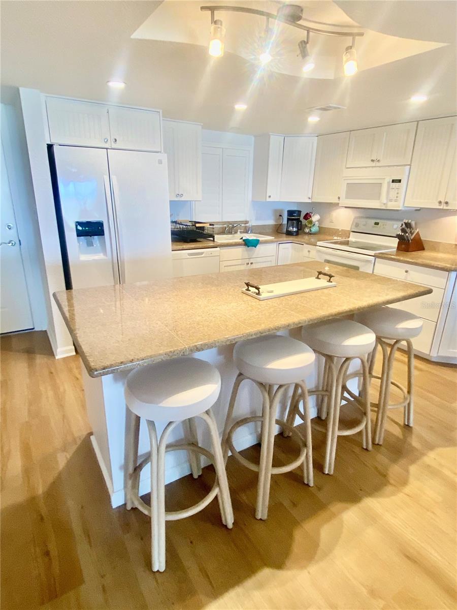 SILVER SANDS - Residential