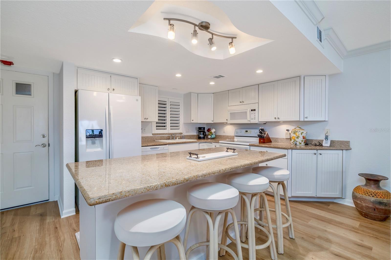 SILVER SANDS - Residential