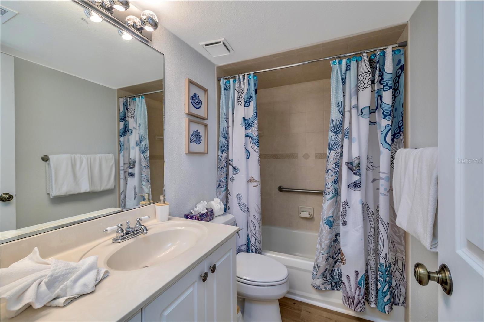 SILVER SANDS - Residential