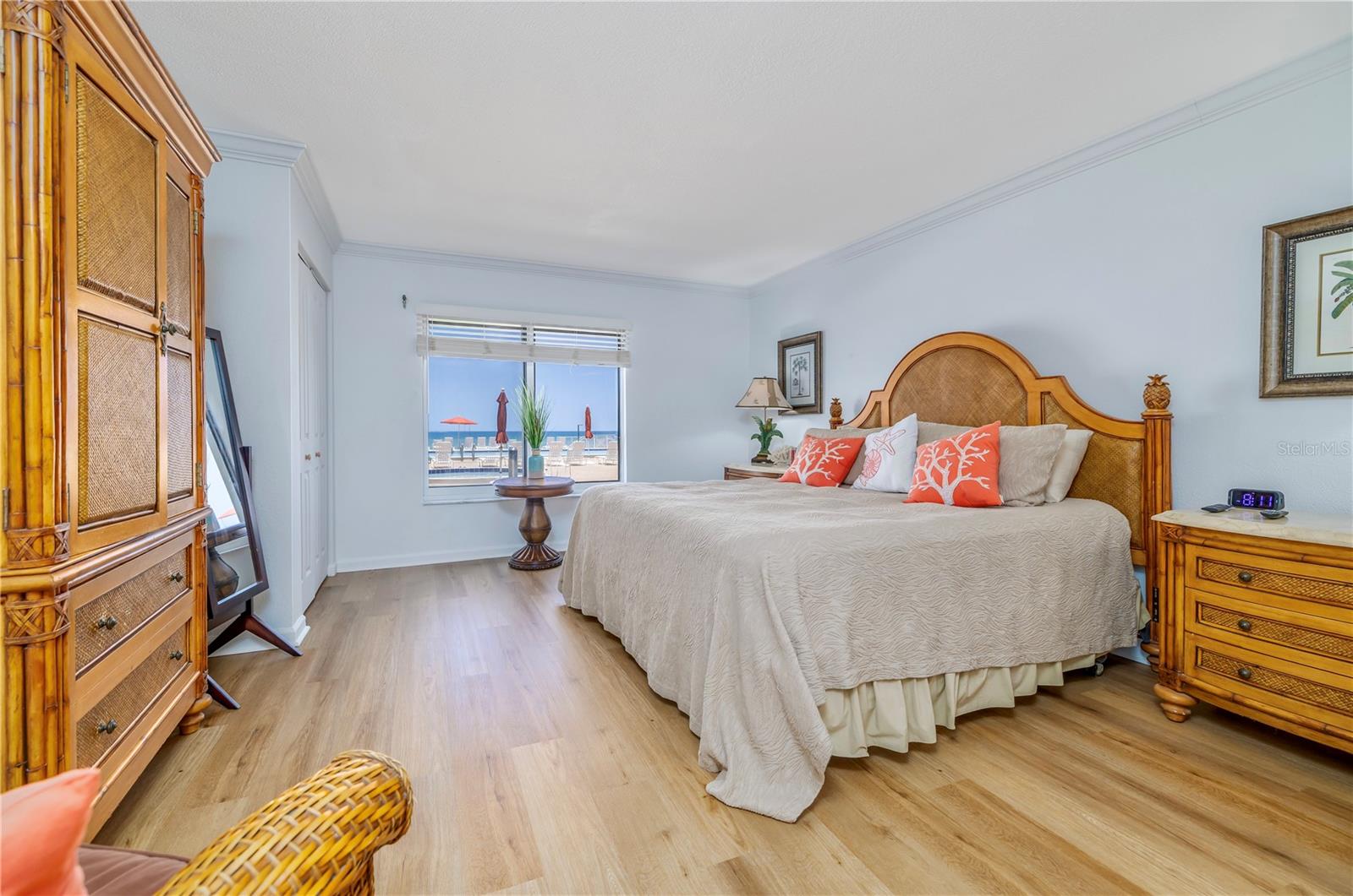 SILVER SANDS - Residential
