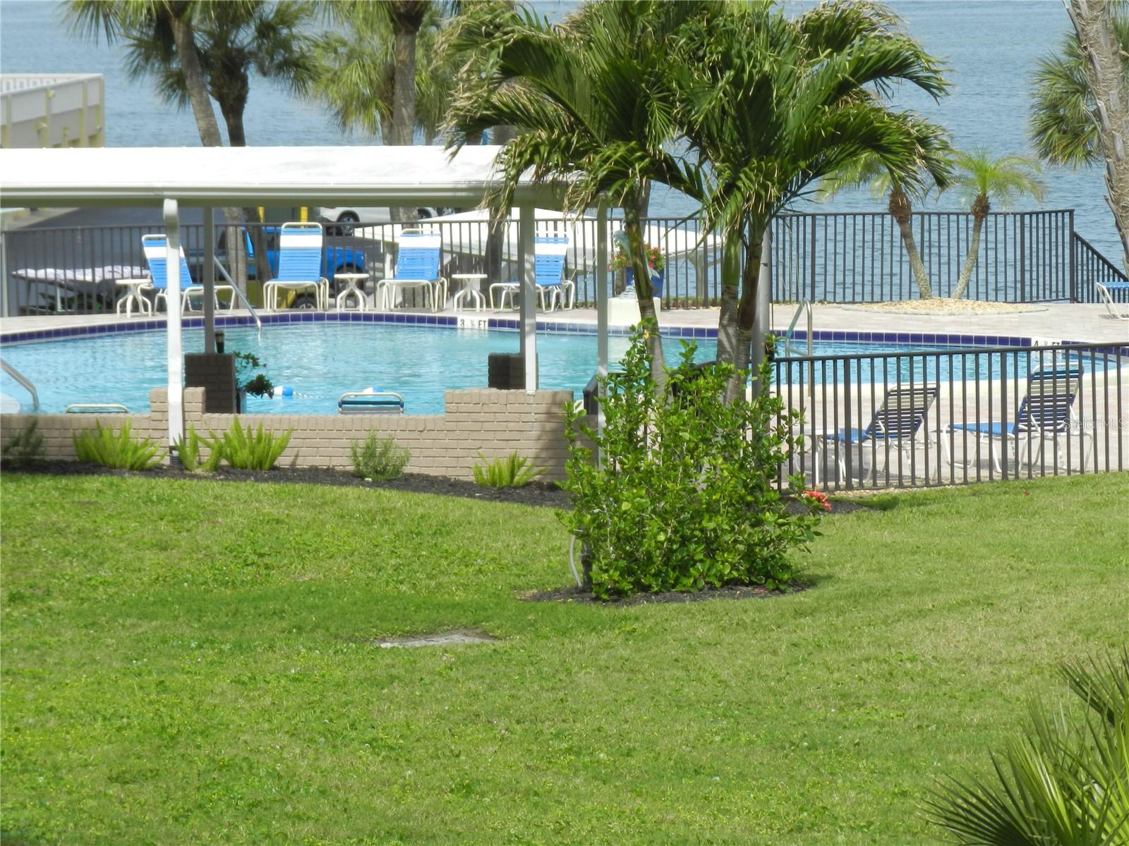 HARBOUR CLUB CONDO 1 - Residential