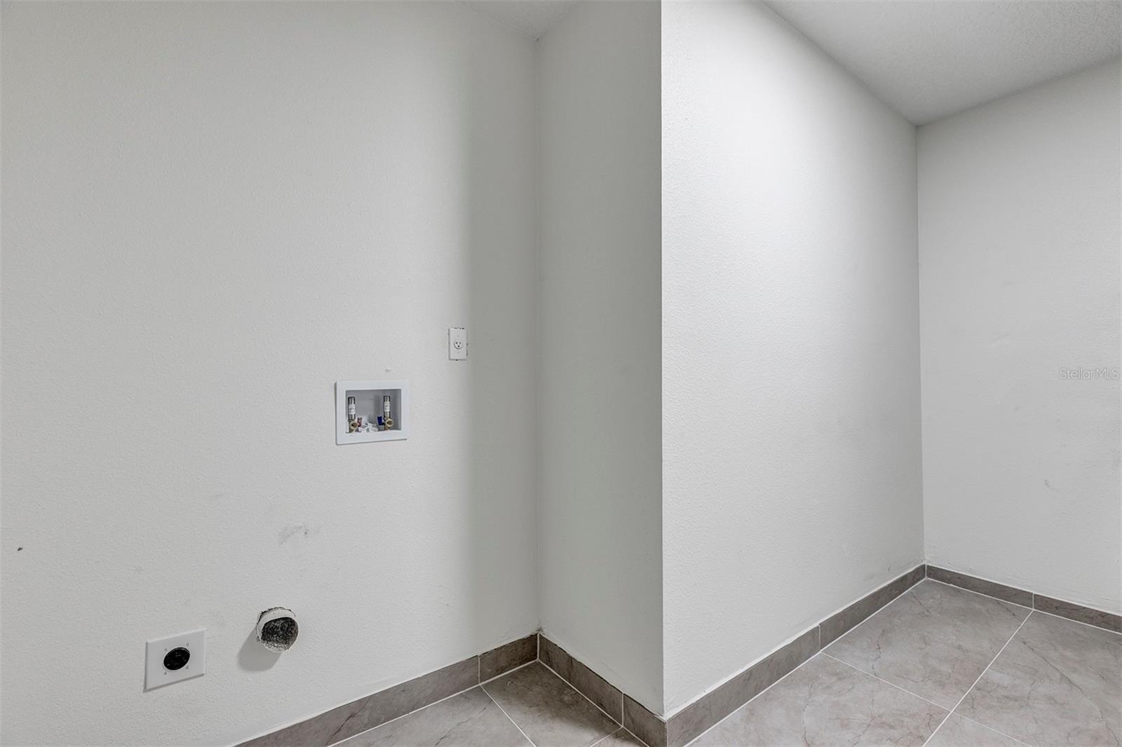 WRENWOOD UNIT 3 3RD ADD - Residential