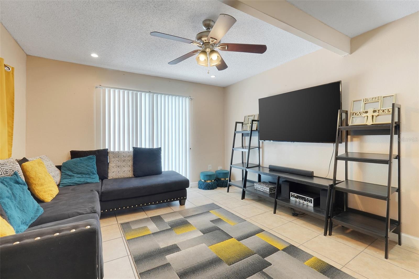 SIGNAL HILL - Residential