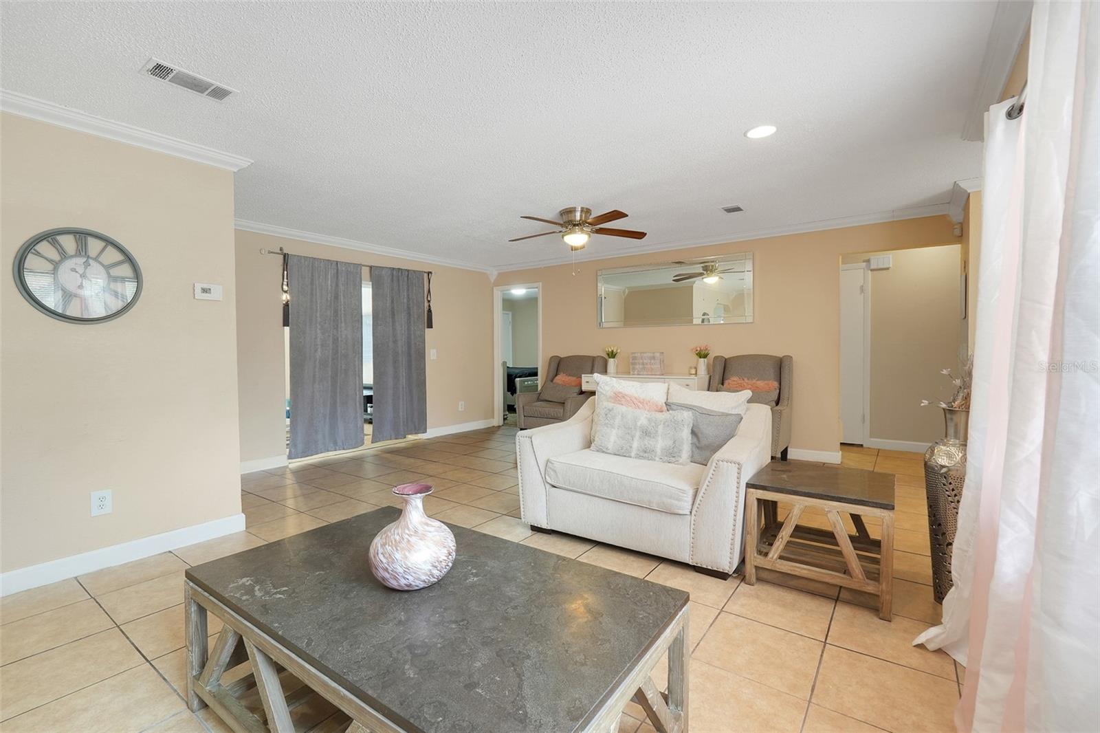 SIGNAL HILL - Residential