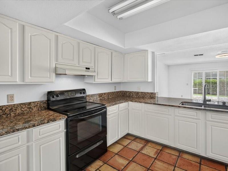 CARROLLWOOD VILLAGE PH III - Residential