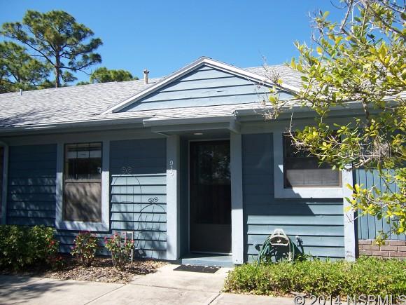 Neat as can be! Spacious & bright 2 bedroom, 2 bath furnished villa in the beautiful Fairgreen/Hidden Lakes neighborhood. Home has tile floors throughout the living areas. Master bath has new vanity. New A/C heat pump unit 2013. Many other updates in the last 5 years. ;Water: City