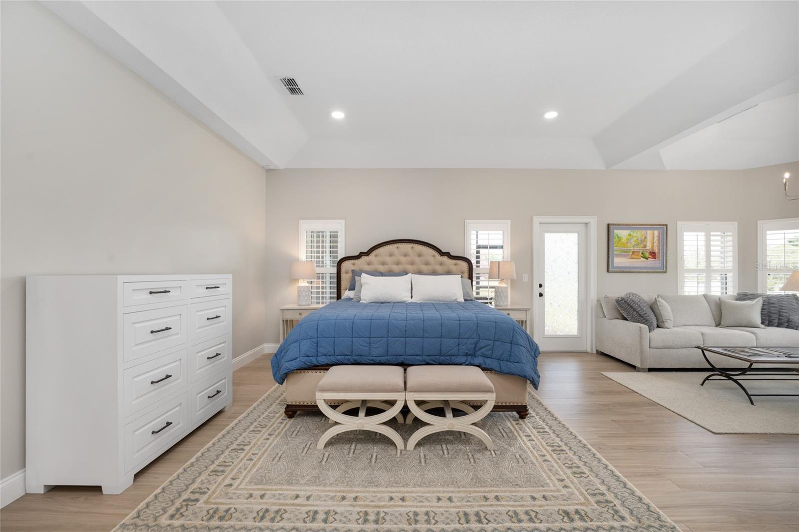 LEXINGTON DOWNS - Residential