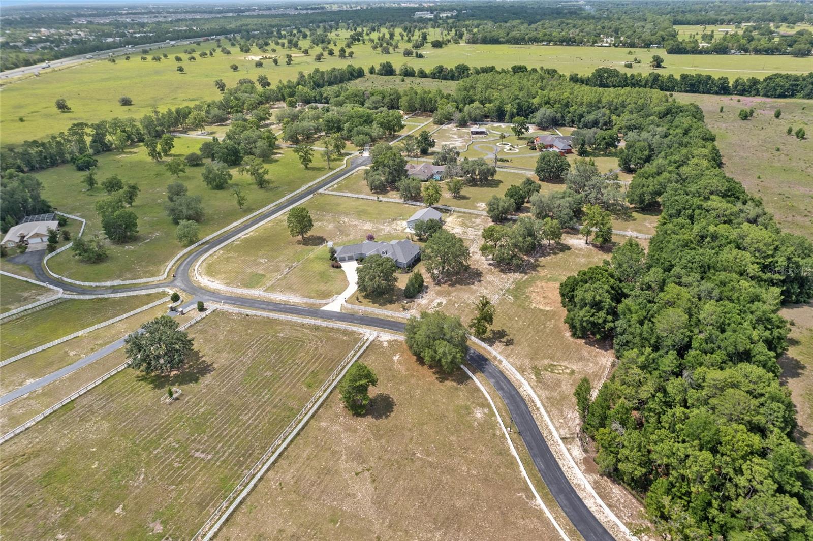 LEXINGTON DOWNS - Residential