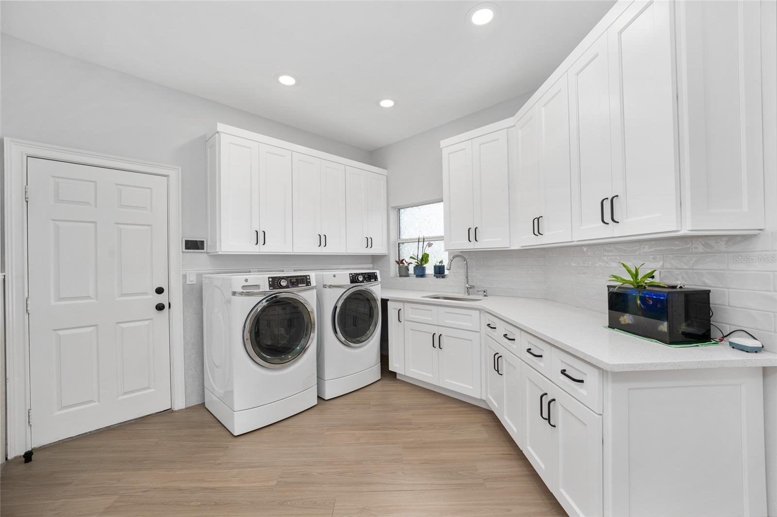 LEXINGTON DOWNS - Residential