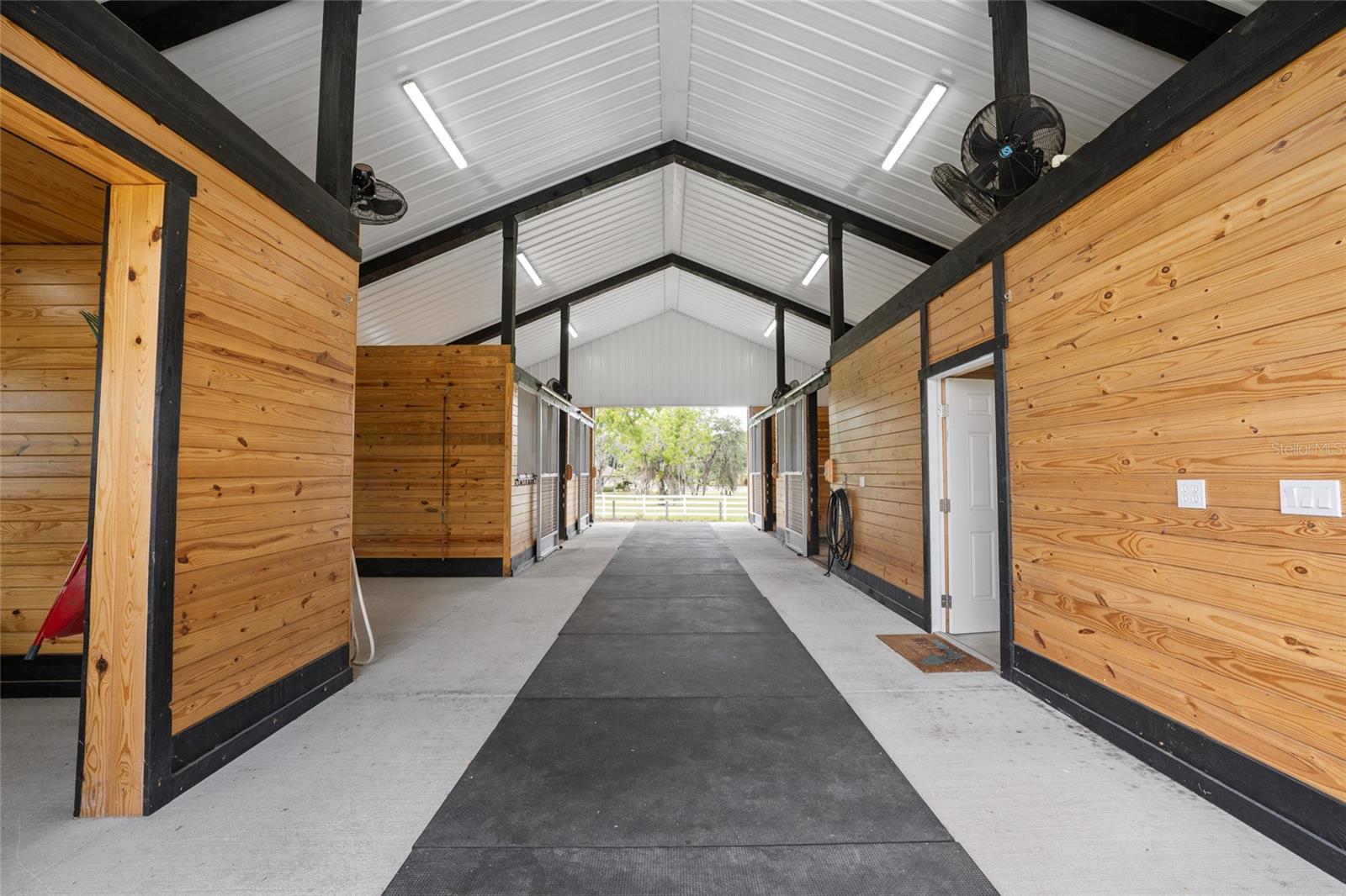 LEXINGTON DOWNS - Residential