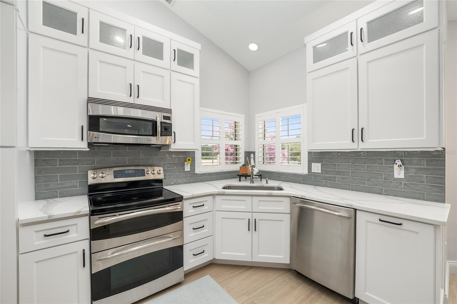 LEXINGTON DOWNS - Residential