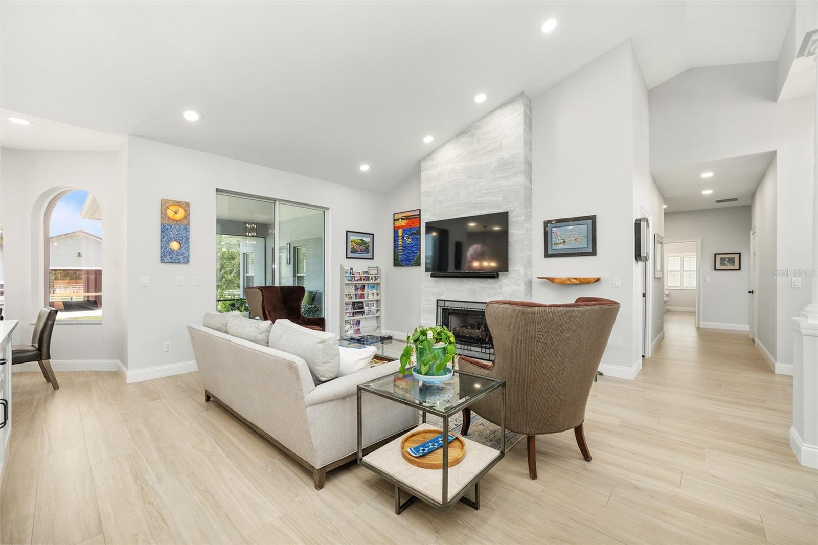 LEXINGTON DOWNS - Residential