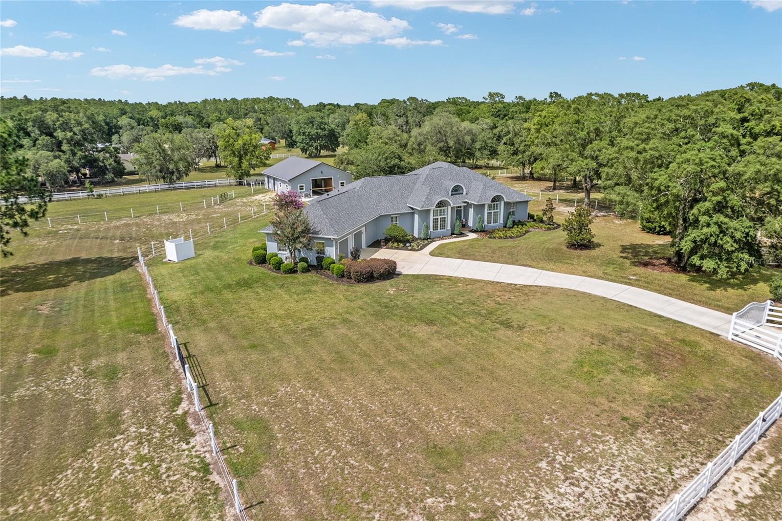 LEXINGTON DOWNS - Residential